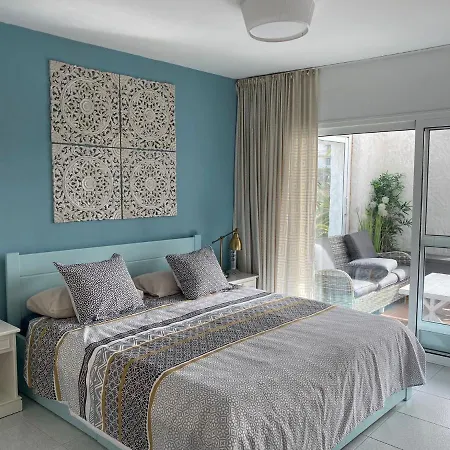 Vista Nautica アパート アデヘ